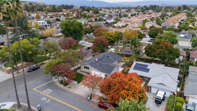 2715 Millbrae Way, San Jose CA: https://media.crmls.org/mediaz/4d2cd9bf-ca49-45a6-9fae-504cc657f56e.jpg