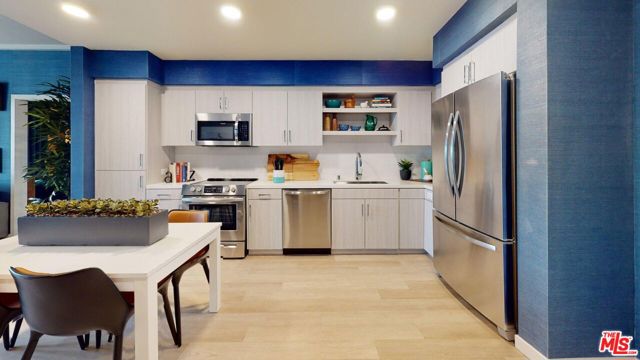 160 S Ventura Avenue, Ventura CA: https://media.crmls.org/mediaz/4d2cefb4-67b0-4a64-91a2-6e1d47378385.jpg