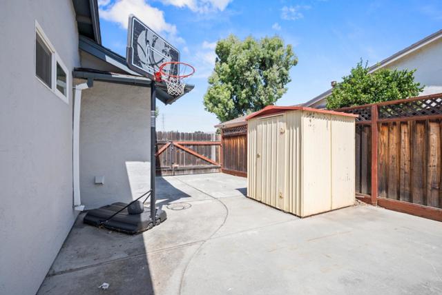2293 Royaltree Circle, San Jose CA: https://media.crmls.org/mediaz/4d2d7b9b-e8d3-4bfc-898c-db5ae565b25c.jpg