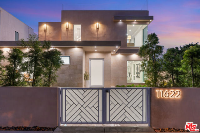 11622 Charnock Road, Los Angeles CA: https://media.crmls.org/mediaz/4d2dd659-bbe8-467d-a335-e354f789f7c4.jpg