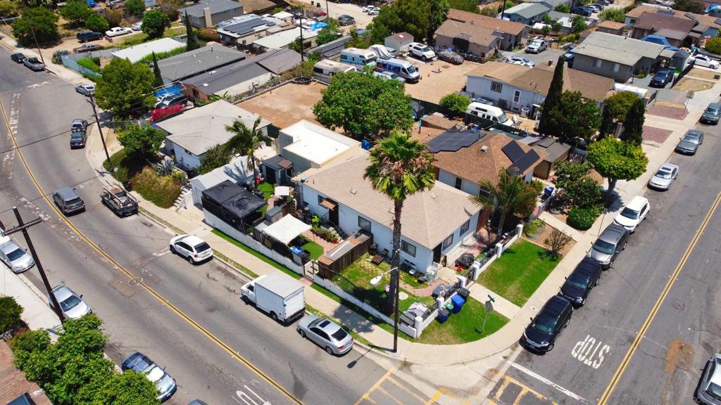 MLS #250032693SD img 5