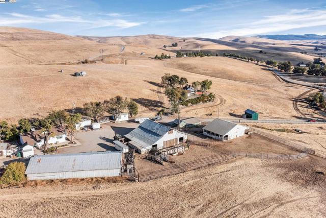 Image 9 of 59 For 4135 Vasco Rd
