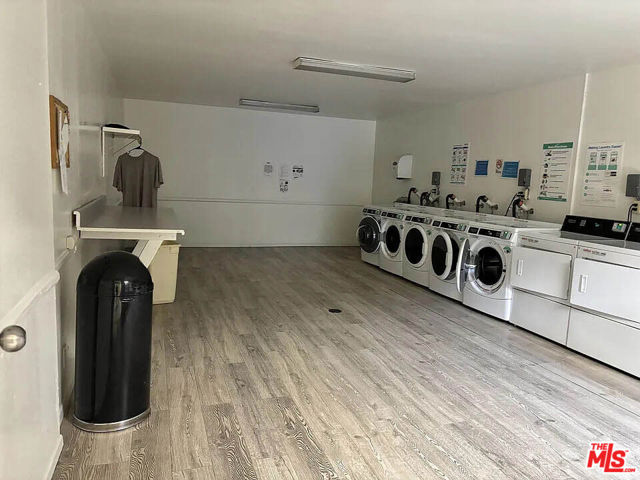7300 Franklin Avenue, Los Angeles CA: https://media.crmls.org/mediaz/4d2e99e1-6277-48cb-b268-5025d28b9e7b.jpg