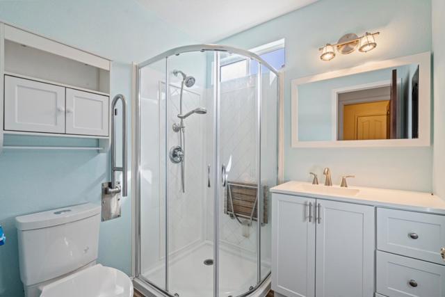 961 Alder Street, Hollister CA: https://media.crmls.org/mediaz/4d2ee71e-7163-4ccc-bd88-6d903c31e891.jpg