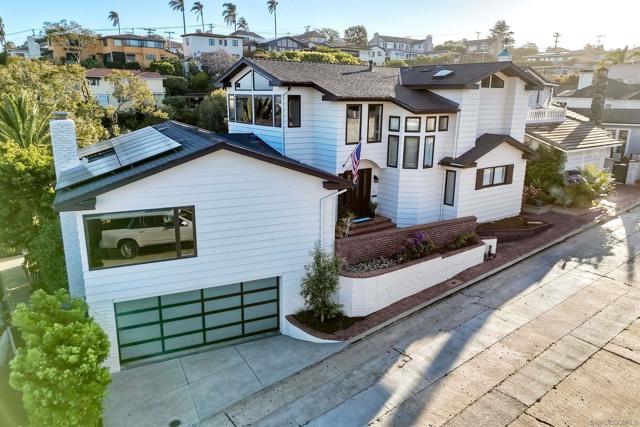 3115 Edith Ln, San Diego CA: https://media.crmls.org/mediaz/4d2f0766-97ee-4b7c-af1c-efb03c73d9e0.jpg