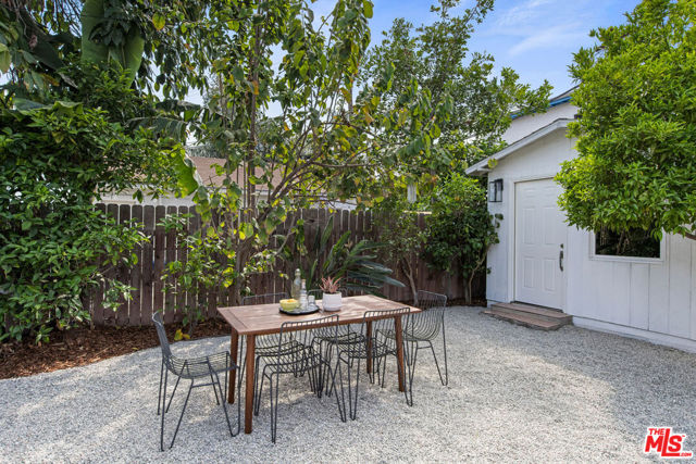 2919 Gleneden Street, Los Angeles CA: https://media.crmls.org/mediaz/4d2f1304-c12b-406c-b8fc-ad827388dd09.jpg