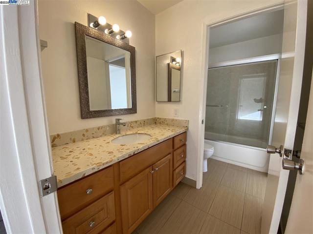 178 Hackamore Cmn, Fremont CA: https://media.crmls.org/mediaz/4d2ffbb2-56f3-4e72-8377-ad09f9a5581d.jpg