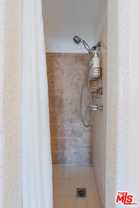 71 19th Street, Hermosa Beach, California 90254, 0 ,Residential Income,For Sale,19th,0,26853499