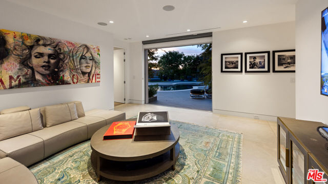 2630 EDEN Place, Beverly Hills CA: https://media.crmls.org/mediaz/4d315e95-5076-4644-adac-64af017ae5e5.jpg