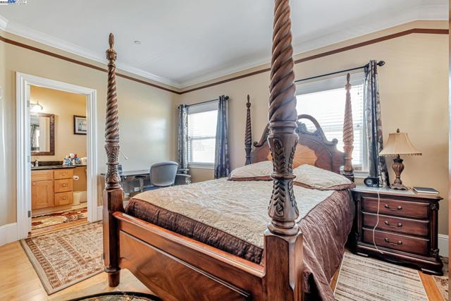 190 Pickering Ave, Fremont CA: https://media.crmls.org/mediaz/4d31ae65-9c02-4cbf-939e-eae609384d2b.jpg