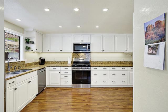 Detail Gallery Image 12 of 74 For 1222 Sheridan Ave, Escondido,  CA 92027 - 3 Beds | 2 Baths