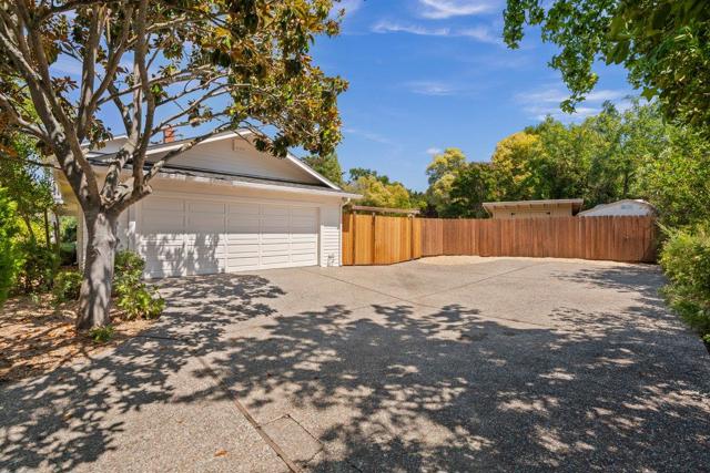 14228 Amherst Court, Los Altos Hills CA: https://media.crmls.org/mediaz/4d322207-7f5b-4fe1-8659-6bf879a9cb26.jpg