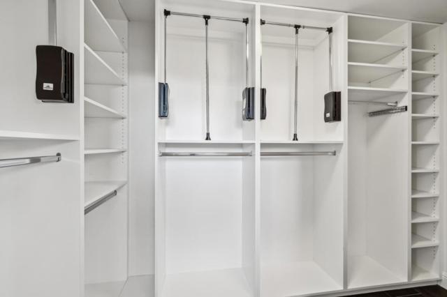 910 Governors Bay Drive, Redwood City CA: https://media.crmls.org/mediaz/4d326620-da8f-4f21-ac0d-cc91898cf8b7.jpg