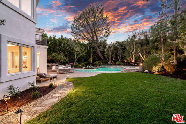 11797 CHAPARAL Street, Los Angeles CA: https://media.crmls.org/mediaz/4d336074-26dc-489b-8357-666b06b5f7f9.jpg