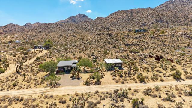 8744 Star Lane, Joshua Tree CA: https://media.crmls.org/mediaz/4d346df7-c93c-4d6f-91c9-638f73dcdbe5.jpg