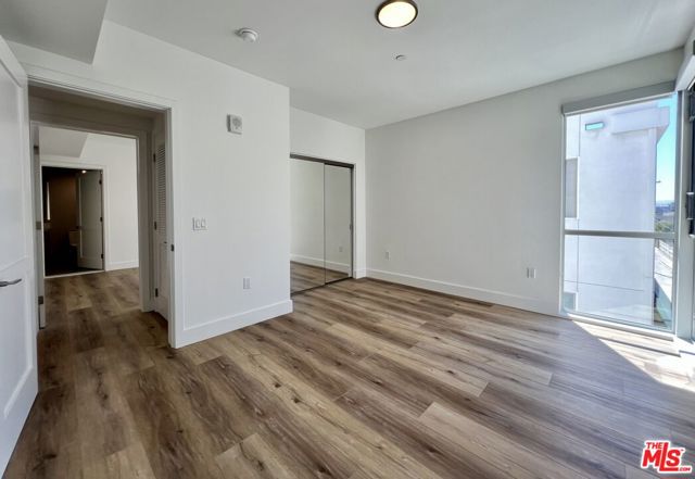 5801 Camerford Avenue, Los Angeles CA: https://media.crmls.org/mediaz/4d349d96-329a-4c86-9c4d-b03cde575779.jpg