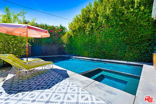2049 N Berendo Street, Los Angeles CA: https://media.crmls.org/mediaz/4d349e79-18cf-4cb3-b90e-33cc5565c978.jpg