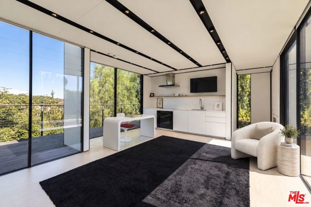 3 Bed Home for Sale in Los Angeles, California