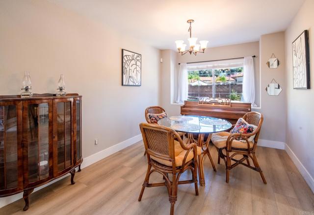 40112 Adian Court, Temecula CA: https://media.crmls.org/mediaz/4d3833f0-e19d-4e81-80ca-e511096d9a87.jpg