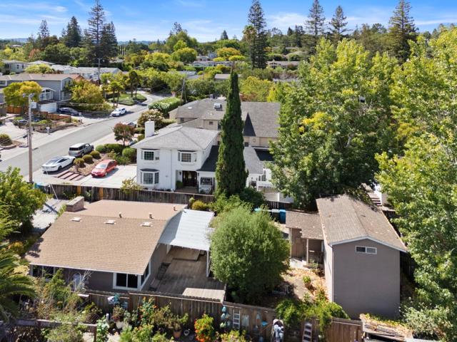 2160 Oakley Avenue, Menlo Park CA: https://media.crmls.org/mediaz/4d383881-5615-4528-af2a-111a524efaac.jpg