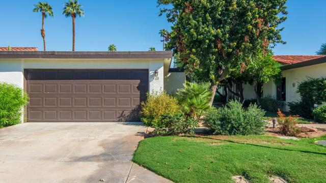 133 Torremolinos Drive, Rancho Mirage CA: https://media.crmls.org/mediaz/4d38ad52-bf12-4929-b94f-76e5ddbd116a.jpg