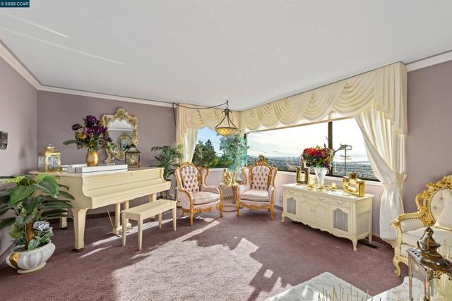 716 Gelston Pl, El Cerrito CA: https://media.crmls.org/mediaz/4d3930f3-a4aa-4ab8-b110-826b8c0a71b9.jpg