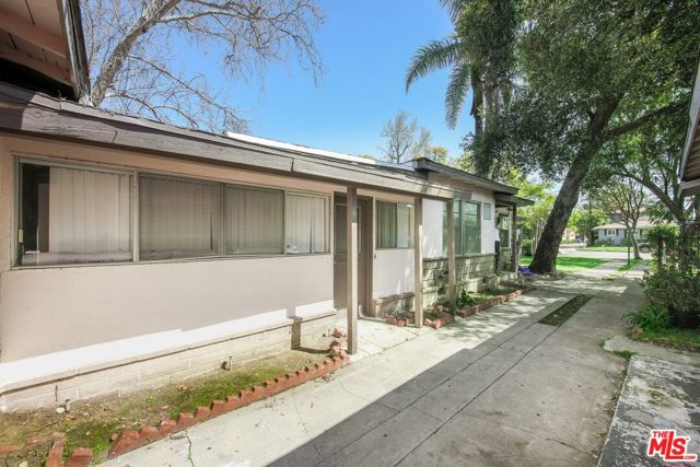 5661 Kester Avenue, Van Nuys CA: https://media.crmls.org/mediaz/4d394885-91e1-4a90-b21a-970d709edaf1.jpg