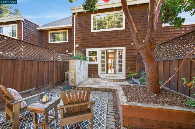 Image 28 of 30 For 1358 Walden Rd