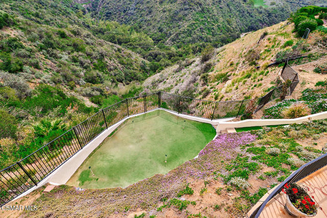 1822 Calle Borrego, Thousand Oaks CA: https://media.crmls.org/mediaz/4d39cb1b-f558-4a9b-a87b-e2a2702eb7a2.jpg
