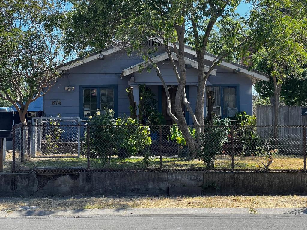 674 Plaza Avenue
