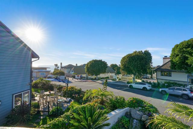 Detail Gallery Image 38 of 44 For 2438 Ocean St, Carlsbad,  CA 92008 - 3 Beds | 2/1 Baths