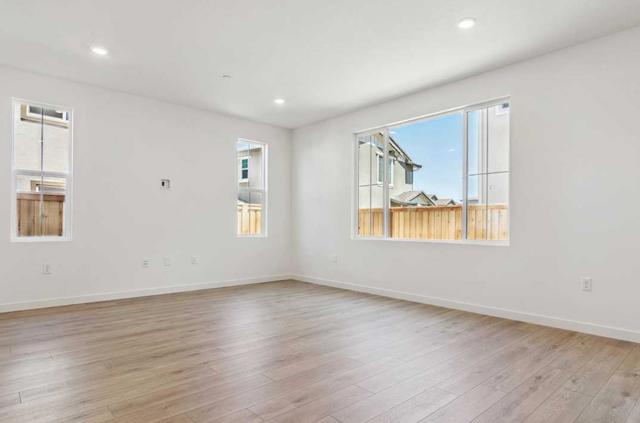 2524 Big Sky Drive, Fairfield CA: https://media.crmls.org/mediaz/4d3b49d2-d545-414b-8135-6a1dd64b7b92.jpg