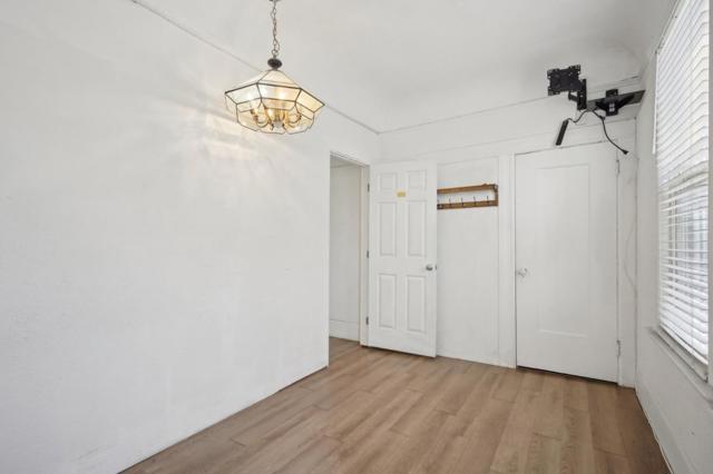 592 22nd Street, Oakland CA: https://media.crmls.org/mediaz/4d3b54b7-5bac-460b-84e6-53146b508319.jpg