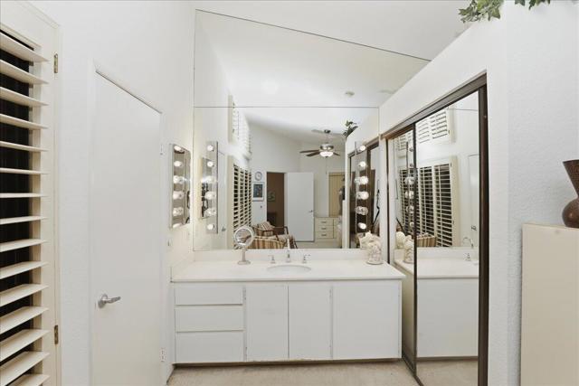 41521 Woodhaven Drive E, Palm Desert, CA 92211