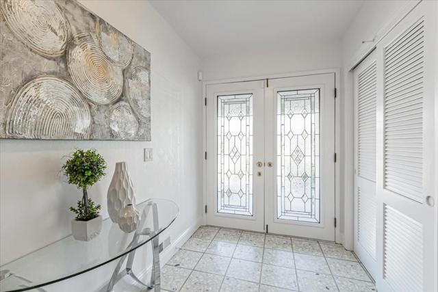 2357 Walden Square, San Jose CA: https://media.crmls.org/mediaz/4d3b9dc2-4f3a-4e34-ab0d-c594f1a57dae.jpg