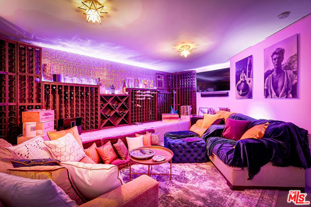 4102 Cachalote Street, Woodland Hills CA: https://media.crmls.org/mediaz/4d3cf985-e6e8-472b-9184-8709266a02cf.jpg