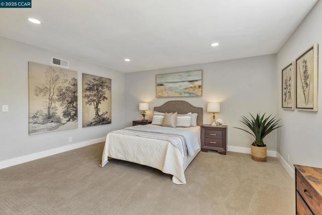 2782 Canyon Creek Dr, San Ramon CA: https://media.crmls.org/mediaz/4d3d535e-a31b-4828-8325-8b2346f7efce.jpg