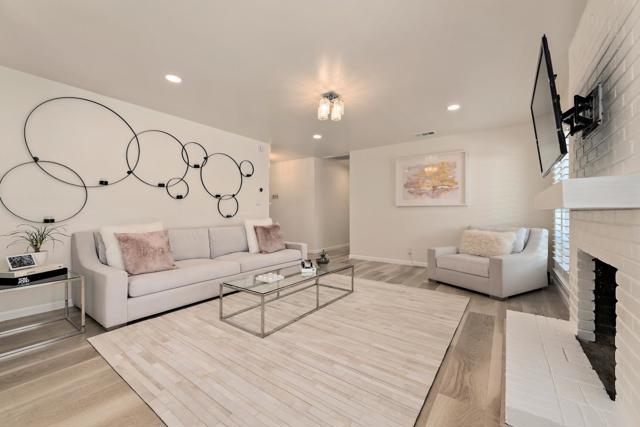 907 Bainbridge ct, Sunnyvale CA: https://media.crmls.org/mediaz/4d3da104-943f-44c4-af39-6e4d2e93fb30.jpg