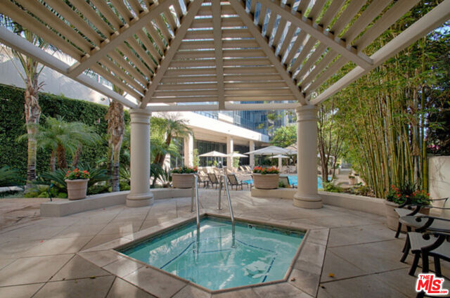 10724 Wilshire Boulevard, Los Angeles CA: https://media.crmls.org/mediaz/4d3e6052-05d0-4ac5-8d52-d63708c7fb61.jpg