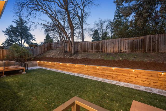 4253 Mirador Dr, Pleasanton CA: https://media.crmls.org/mediaz/4d3ec36b-395e-43e2-ad6b-9f6a29c8a58a.jpg