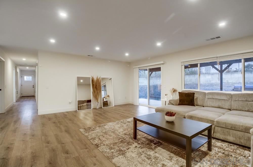 MLS #250042294SD image #13