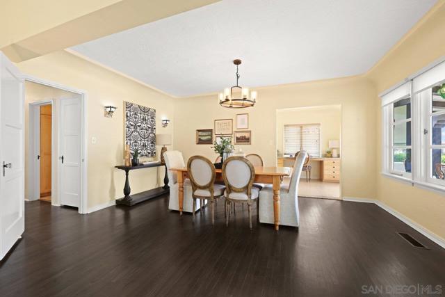 3322 Dumas St, San Diego CA: https://media.crmls.org/mediaz/4d3f95df-5f1a-4be4-87cd-08244b60c0f0.jpg