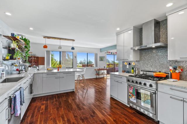 530 Santa Marguarita Drive, Aptos CA: https://media.crmls.org/mediaz/4d41b287-501d-44aa-9ba1-2b31ea449bbb.jpg