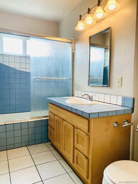 Image 16 of 20 For 1173 Felspar St.