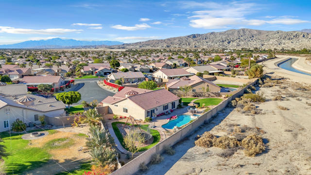 83480 Firecliff Court Court, Indio CA: https://media.crmls.org/mediaz/4d422cc4-bd90-4aae-b4a4-0950f2f33d4a.jpg