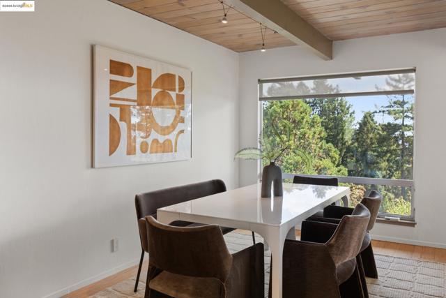 1148 Cragmont Ave, Berkeley CA: https://media.crmls.org/mediaz/4d43012b-266c-448e-a928-73ebd6590e83.jpg
