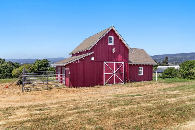 180 Dicicco Terrace, Watsonville CA: https://media.crmls.org/mediaz/4d43eb66-14f4-4b2b-a3fc-00e66e2bd5b0.jpg