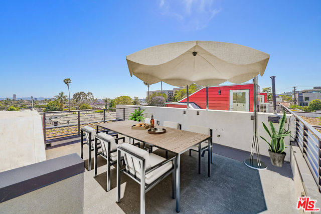 1204 N Orange, West Hollywood CA: https://media.crmls.org/mediaz/4d44a9eb-9689-41e3-b376-4fd42a2da96f.jpg