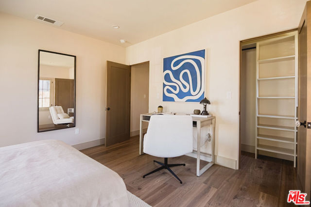 11026 Hortense Street, North Hollywood CA: https://media.crmls.org/mediaz/4d4626e4-e202-4408-b655-31cc8b5013c6.jpg