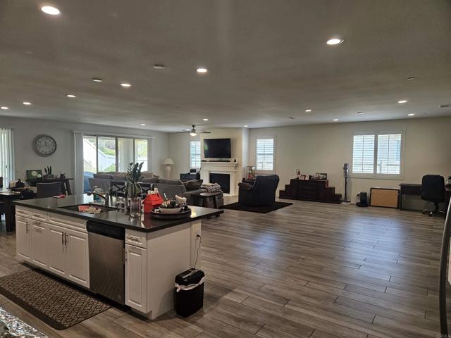 34885 Heartland Lane, Murrieta CA: https://media.crmls.org/mediaz/4d4635a7-436a-4f13-8abc-561fdd308e28.jpg